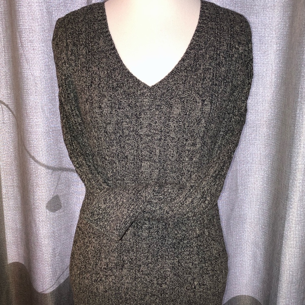 St John’s Bay Merle Gray V Neck Long Sleeve Sweater